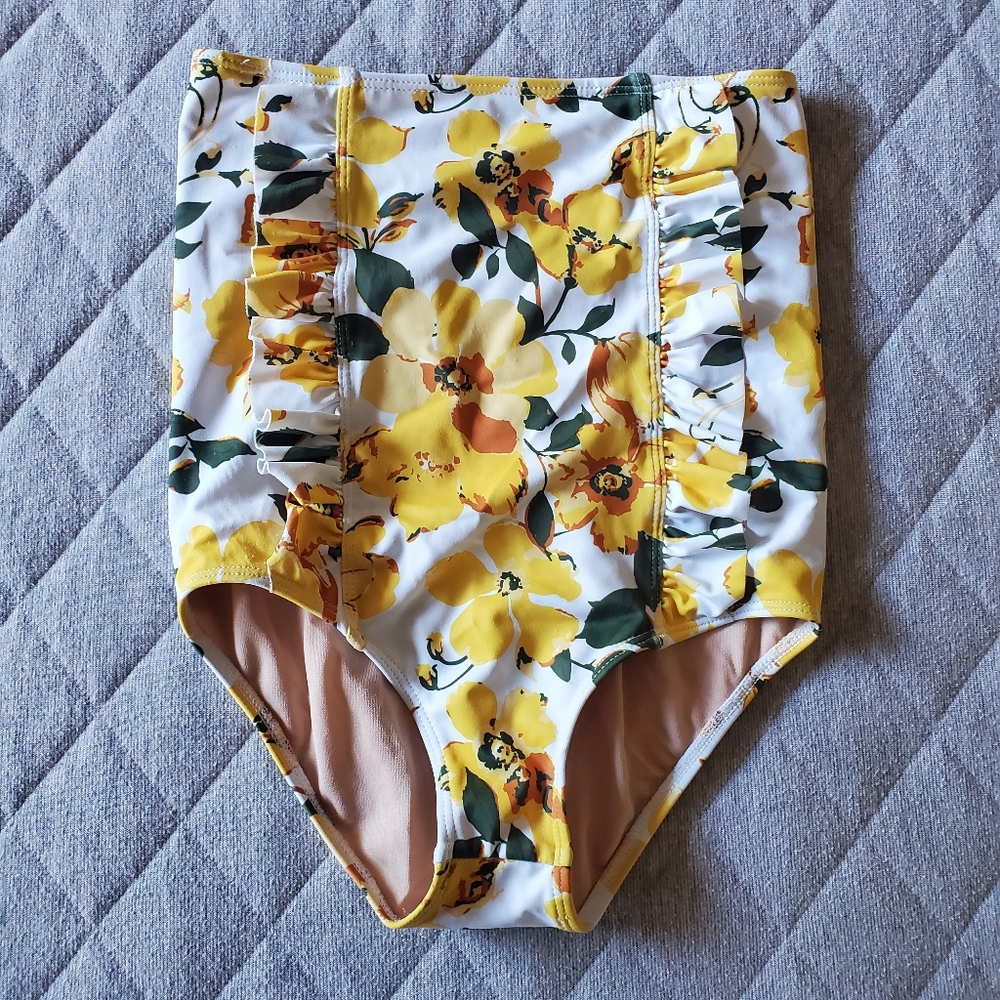 Kortni‎ Jeane girls swim bottoms 8/9